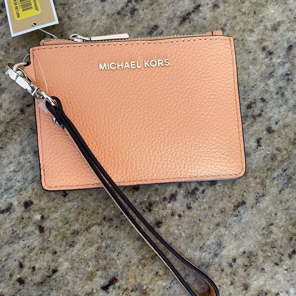 New mk 🥰 wristlet cardholder zip - Picture 1 of 4